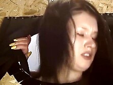 Gorgeous Teen Spreads her Legs