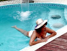 Saucy old bitch Gigi slides her fingers in her orgasmic pussy