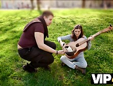 Singer sold her twat