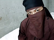 Muslim slut gives gift to house owner