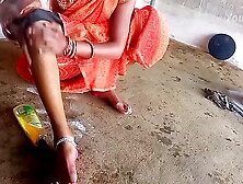 The city boy inserted his cock in the pussy of the sister-in-law of the village.  Bhabhi took the water of the cock in her pussy