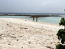 Pervert cummed on gals whilst they were sunbathing on a public beach