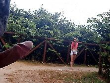 Risky handjob for a young girl who was passing by in public!