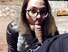 An Exhibitionist Blowed a Prick at Night in the Park !  Stranger Oral Sex