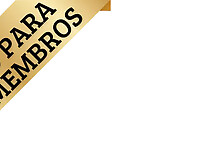 Magrinha bucetuda mostrando o cuzinho e a xota greluda