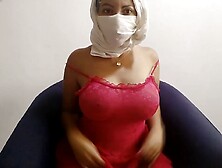 Hijab Wife Will Pound While Hubby Works