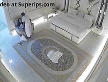 Ipcam – Arabian Millionaire Couple Fucks In Their Bed