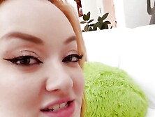 Curvy Redhead Emma Magnolia Squirting Cum