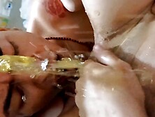 LE DOY LENGUA EN SU RICA PUSSY HASTA QUE TIENE UN ORGASMO A CHORROS EN MI BOCA