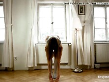 Brunette Hair gymnast Anna Netrebko in Prague widening legs