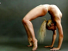 Flexible Gymnast Showing Blonde Pussy