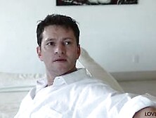 Emily Willis adora ter seus pés lambidos