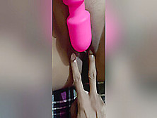 Horrny Girl Using Vibrator