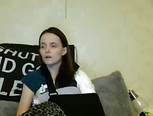 Hott Baby Camgirl Broke Her Arm